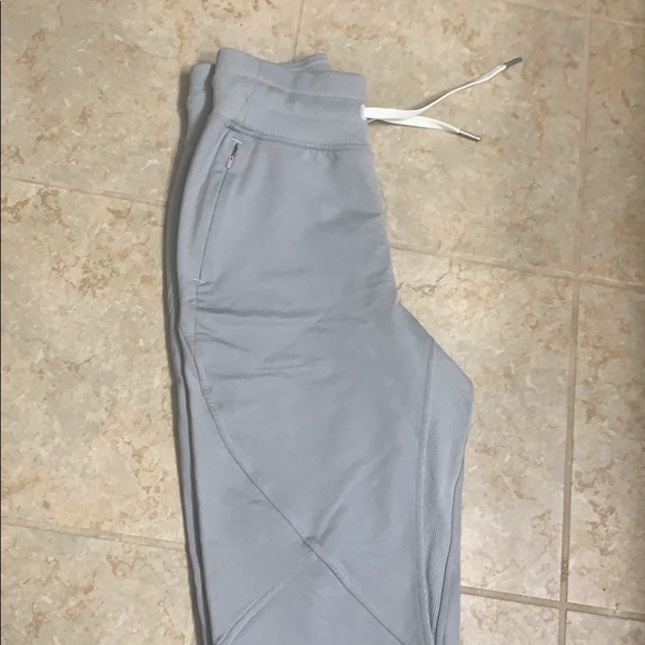 Lululemon joggers - Picture 1 of 3
